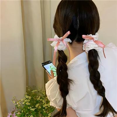 暴雨寒梅